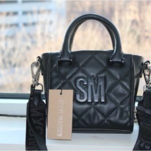 Viral Steve Madden crossbody bag!